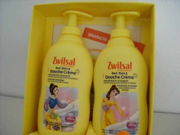 Zwitsal Bad &amp; Douchecreme Girls Prinses Pomp 2 x 400 ml + Gratis Washandje 